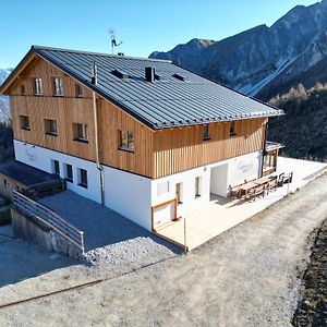 Edelweisshuette Ladurns
